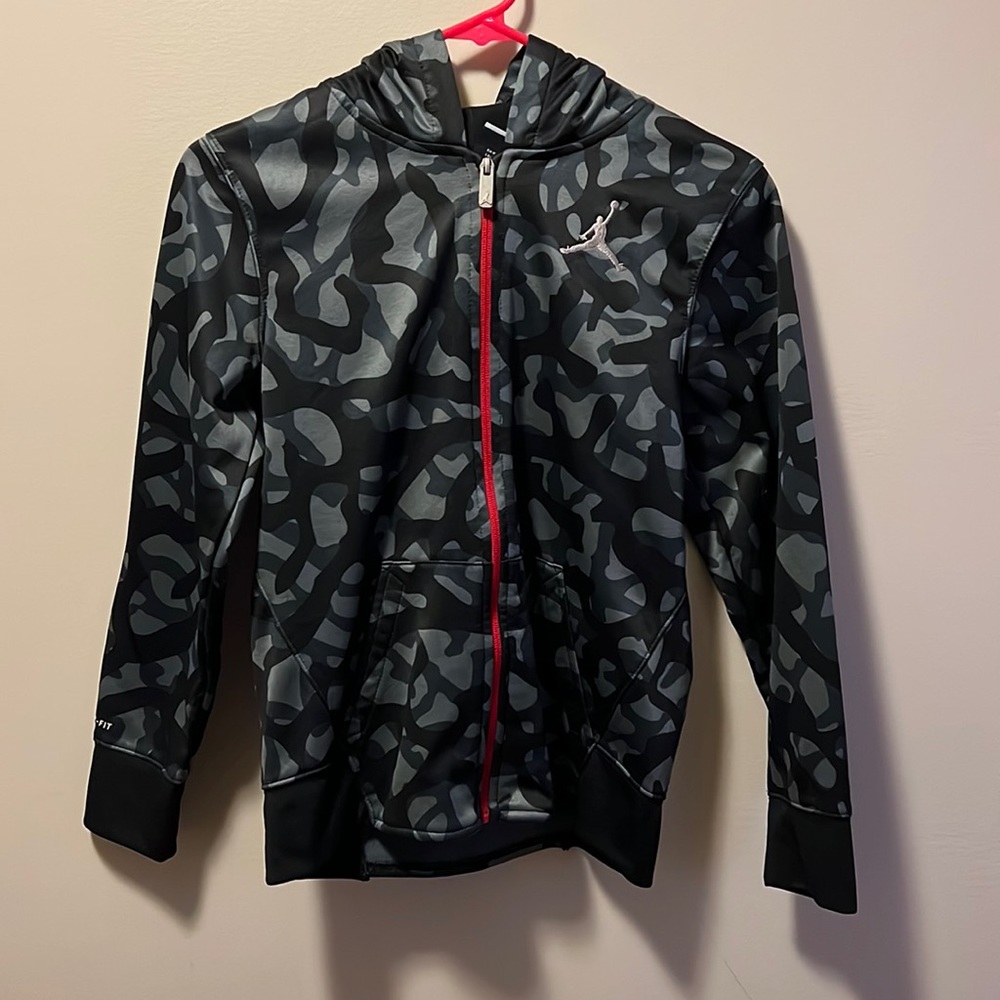 Boys Air Jordan Therma-Fit Jacket Size M 10-12